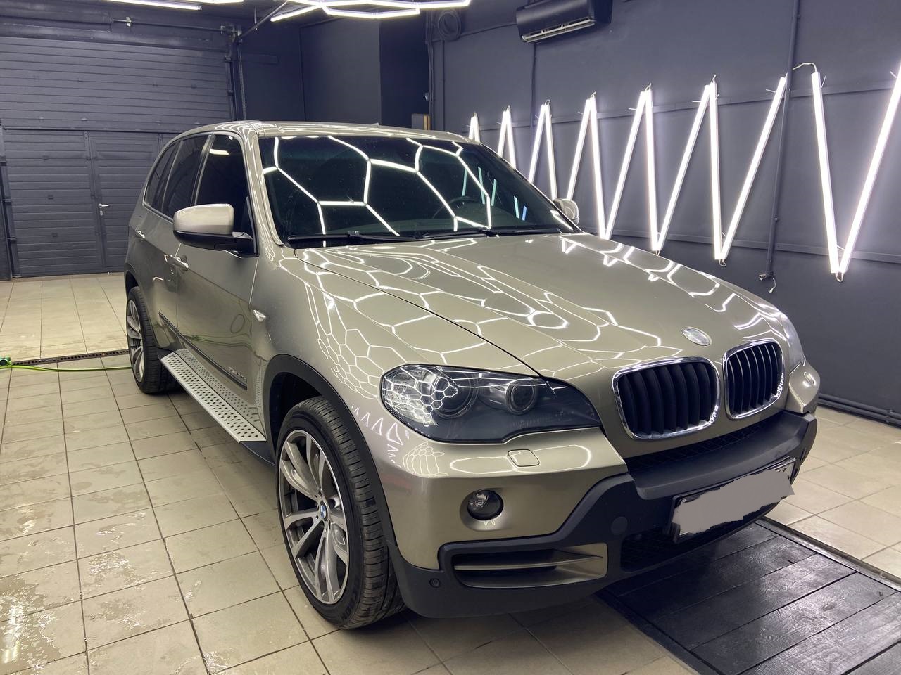 BMW X5 полировка задних фонарей пленкой в Воронеже - фото и цены