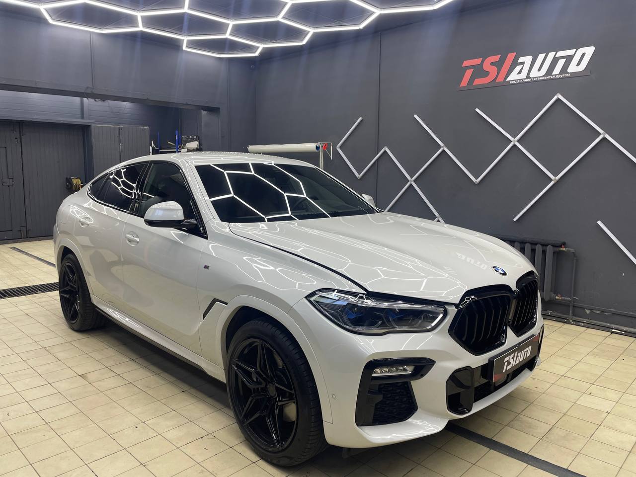 Шумоизоляция BMW X6 в Воронеже