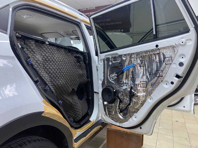 Двери шумоизоляция Hyundai Creta фото 3 сл виброантискрипобшивка виброшумопоглотительантискрип1