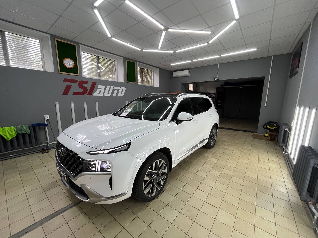 Шумоизоляция Hyundai Santa Fe в Воронеже