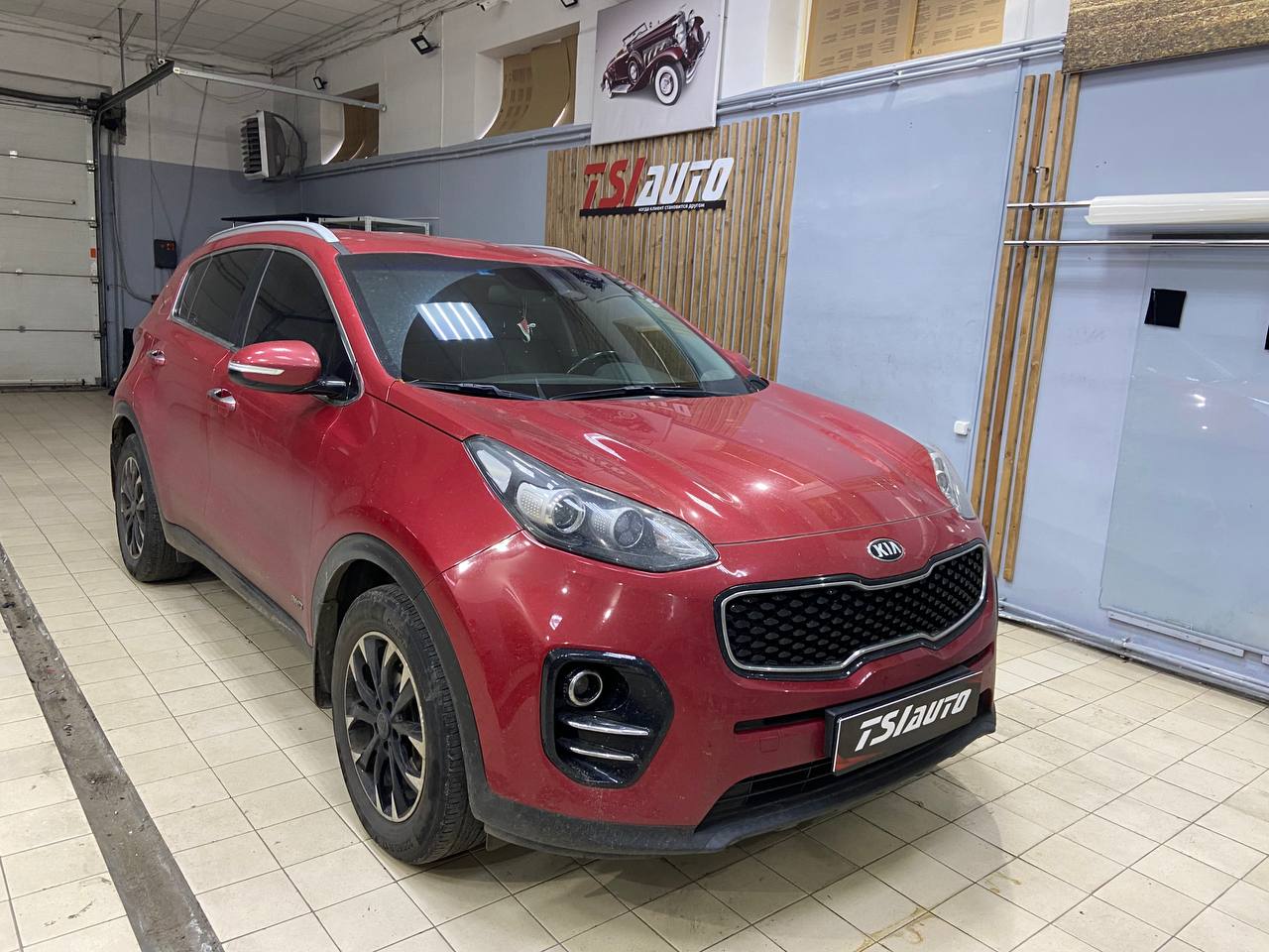 Контурная подсветка салона Kia Sportage с управлением фото и цена установки