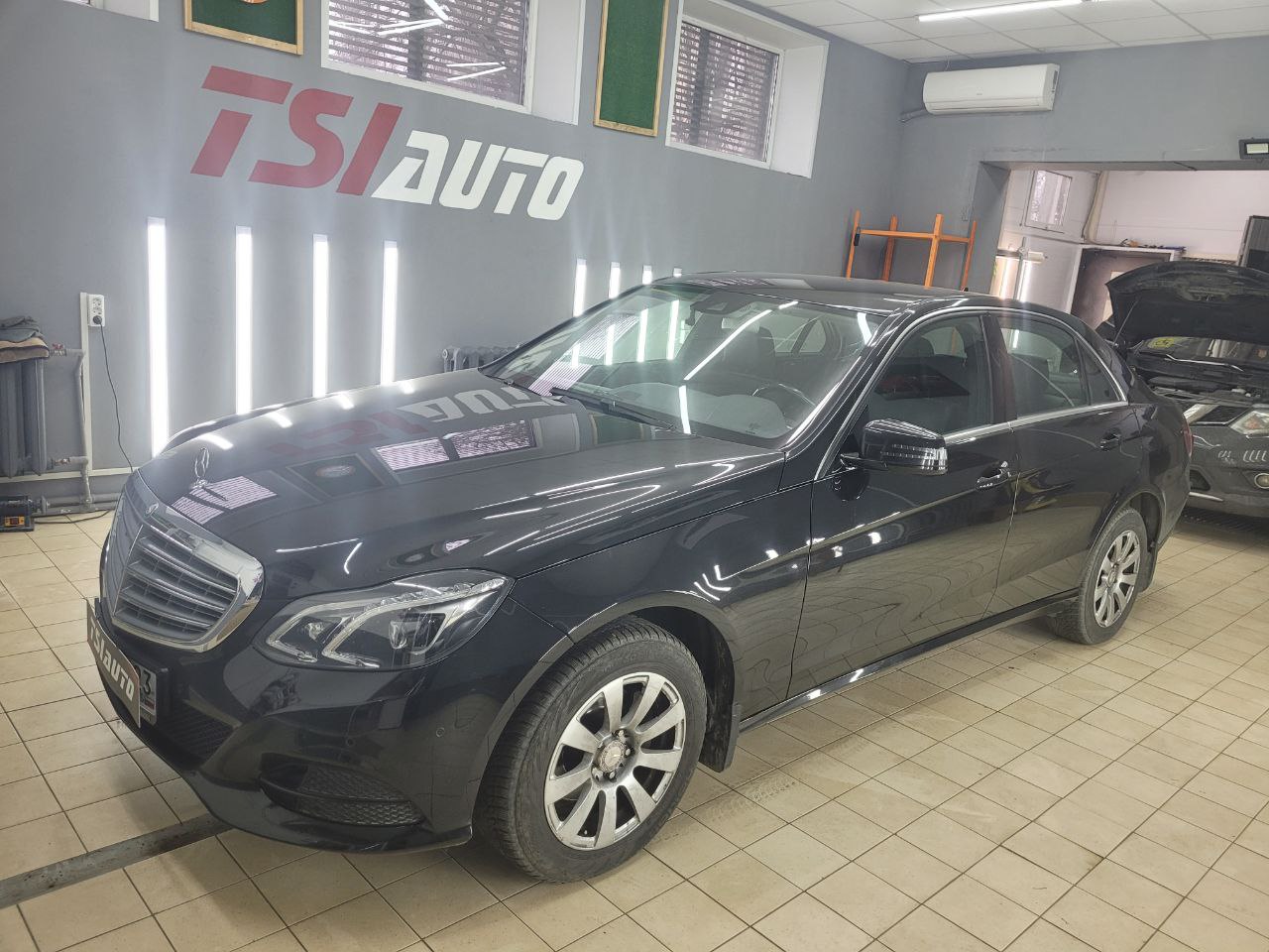 Шумоизоляция Mercedes Benz w212 в Воронеже