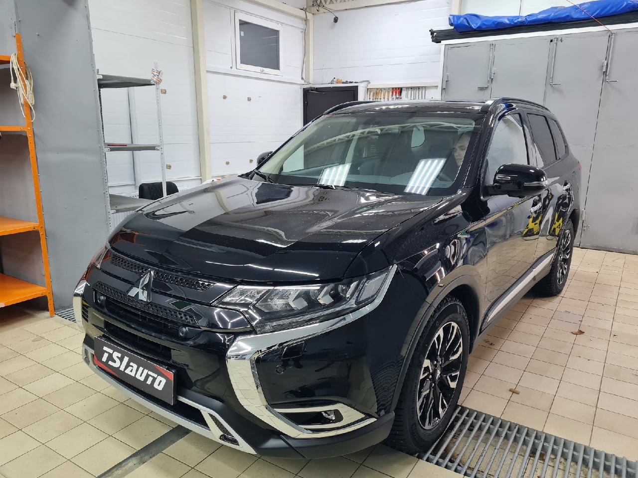 Шумоизоляция Mitsubishi Outlander в Воронеже