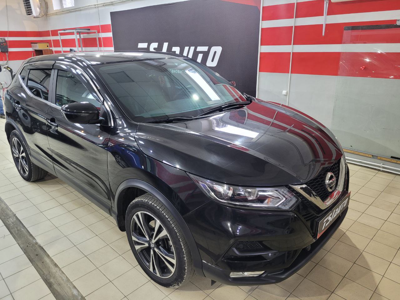 Бронирование капота Nissan Qashqai в Воронеже