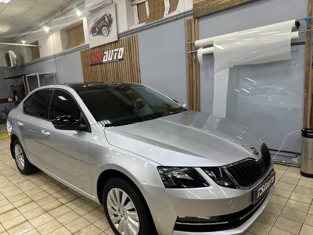 Оклейка пленкой Skoda Octavia A7 в Воронеже